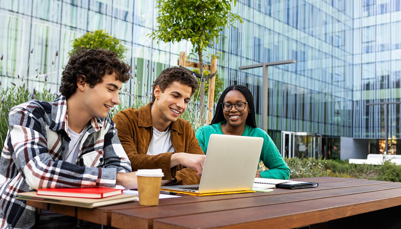 iStock-2172434754_1400X800_O