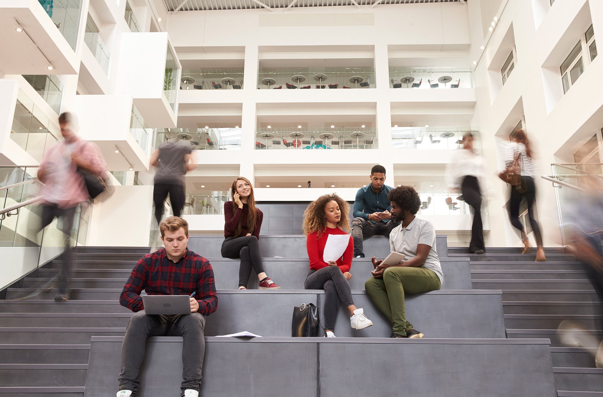 COMMUNITY & JUNIOR COLLEGES